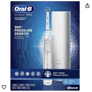 Oral-B 7500 Electric Toothbrush with Replacement Brush Heads